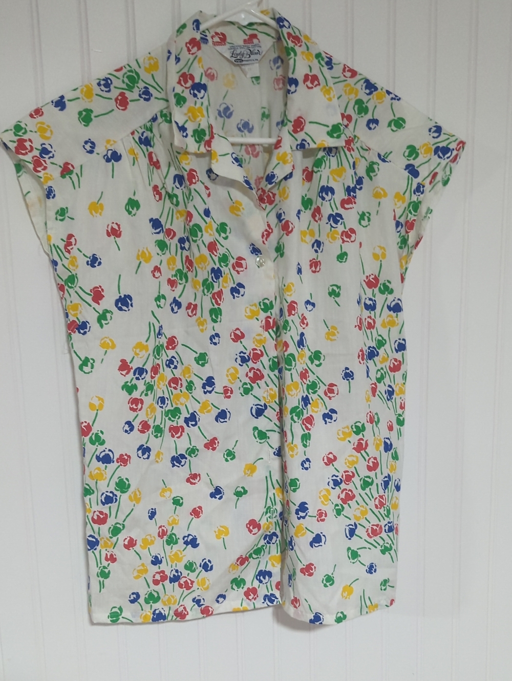 Cotton Button-Down Tulip Print Shirt in White with Red, Blue, Yellow, Green